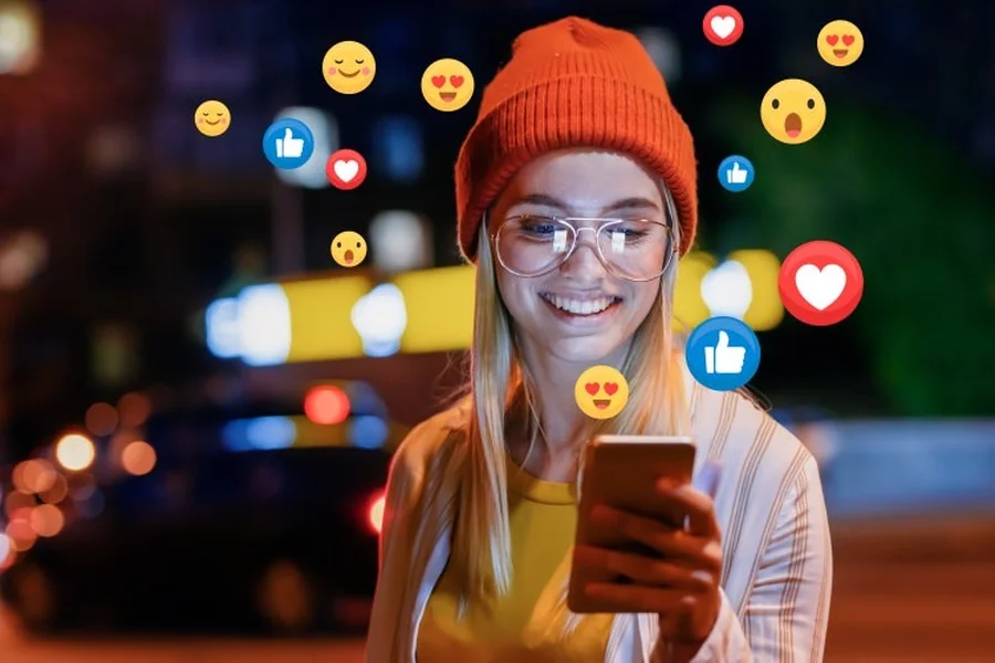 Smiles-to-Streams Handoffs: Emoji-aware UX that respects short evenings Smiles-to-Streams Handoffs